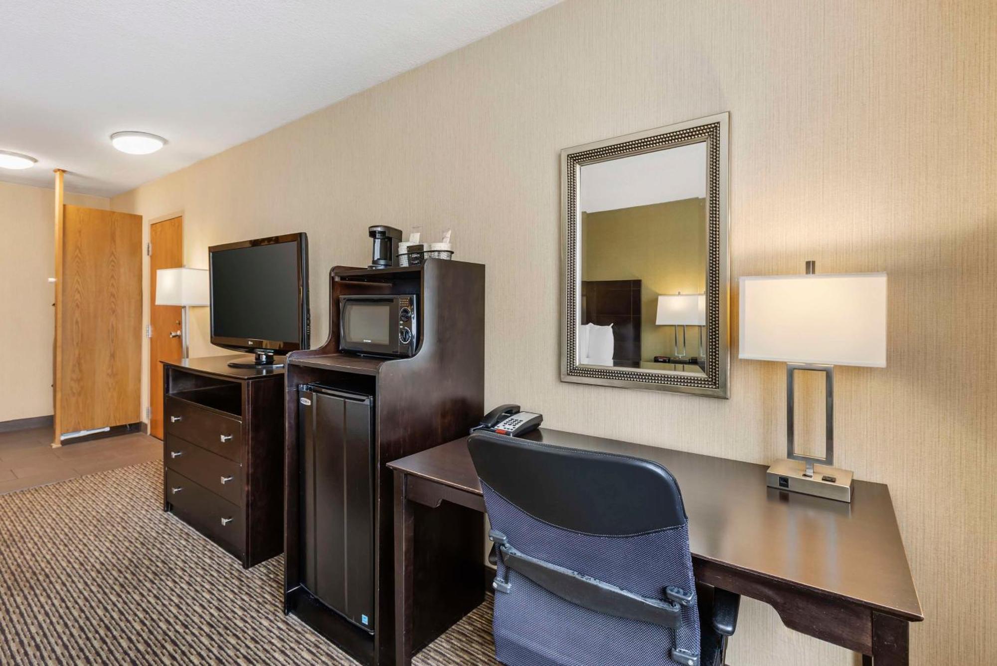 Best Western Watertown/Fort Drum Екстер'єр фото