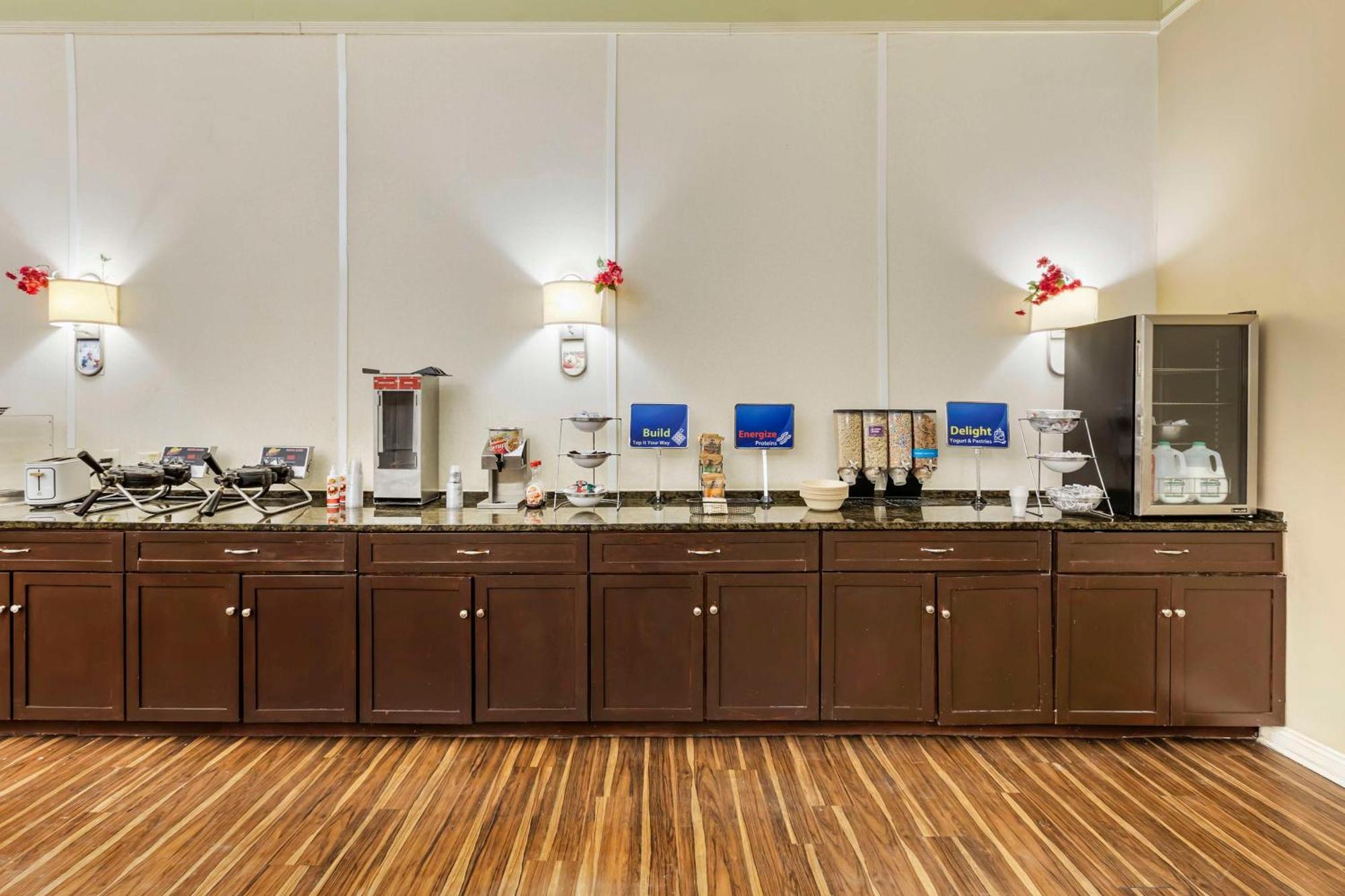 Best Western Watertown/Fort Drum Екстер'єр фото